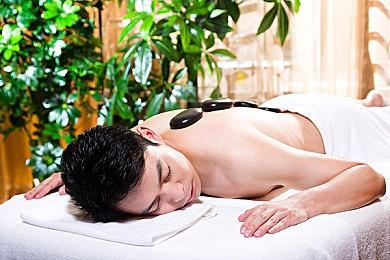 35岁从大厂裸辞返乡，现实版“逆行人生”，小县城的百万赢家！